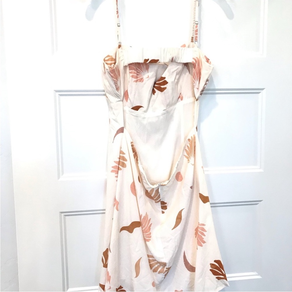 🍓🆕ASTR 
Elegant Cream and Brown Patterned Dress🆕🍓 - Picture 7 of 17